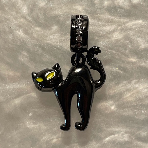 None Jewelry - Black Cat with Yellow Eyes Bracelet Charm